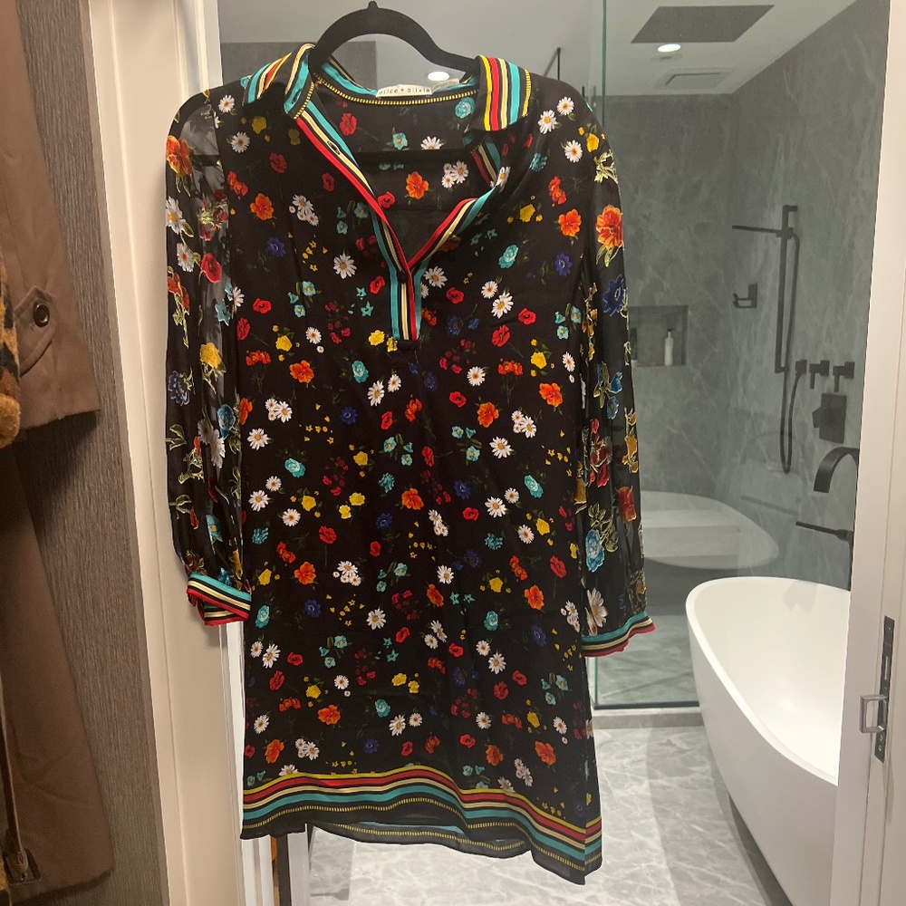 Alice and Olivia midi dress - Size S/P